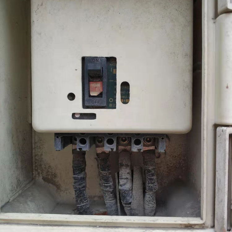 空開小頭銅鼻子安裝應(yīng)用